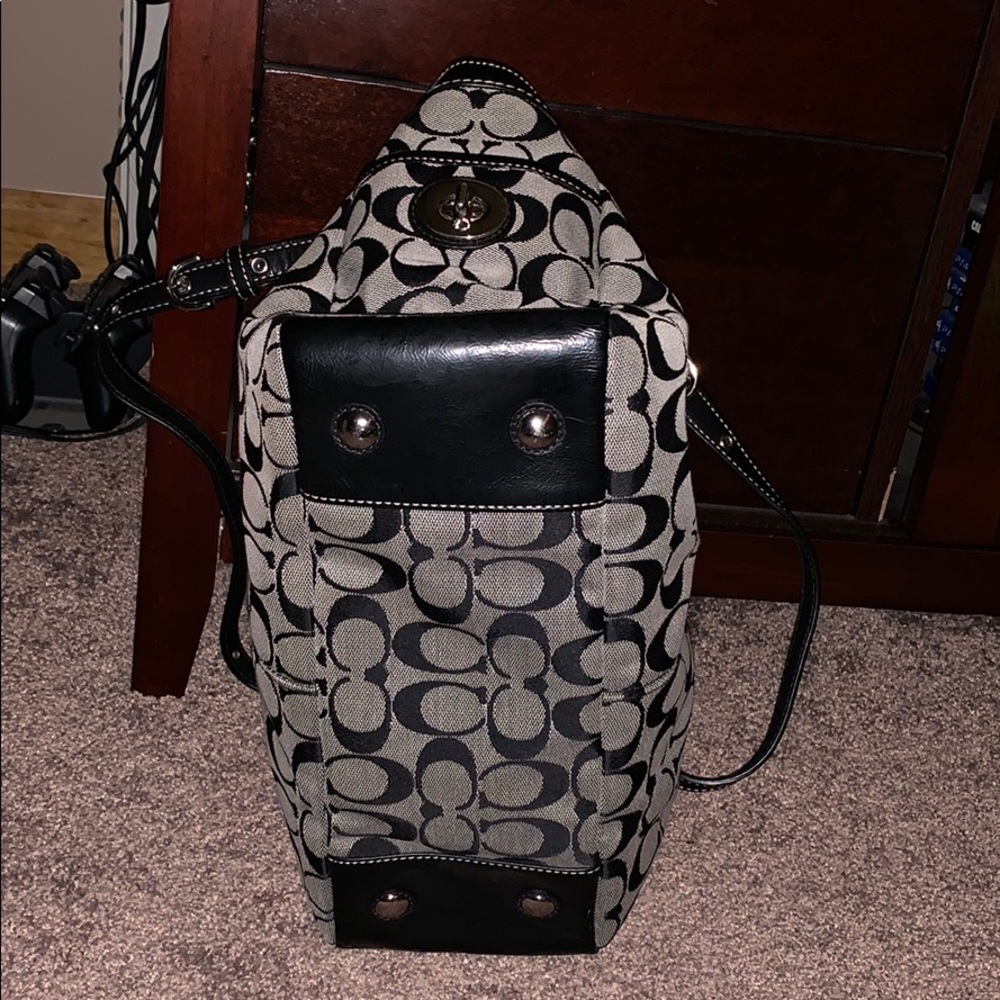 Coach Handbag - Picture 5 of 6
